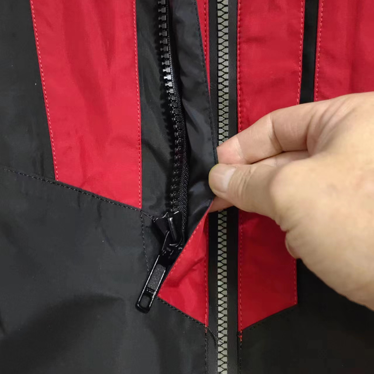 Nowy, mocny, wodoodporny kombi – Fishing Rain Suit recenzja i cena